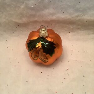 Pier One Pumpkin Ornament Hanging Orange Harvest Green Vine Thanksgiving MINT